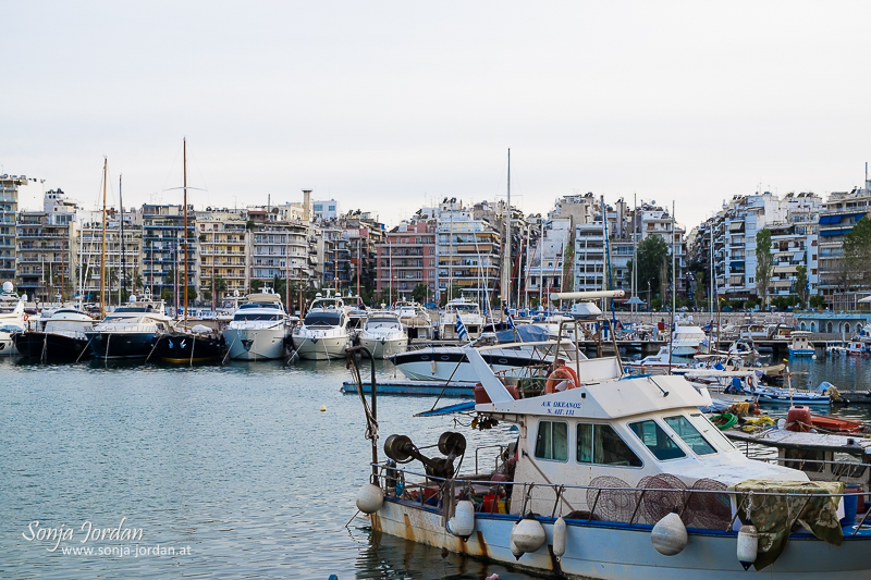 Boote im Hafen, Pasa-Limani, Athen, Griechenland