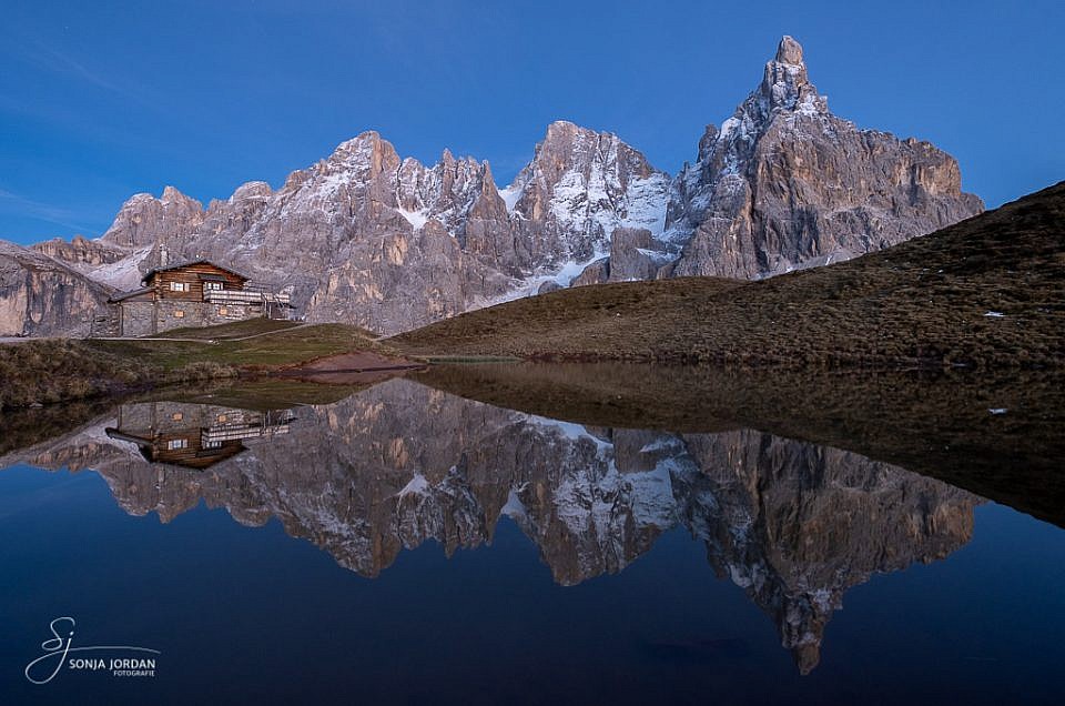 Laghetto Baita Segantini nach Sonnenuntergang